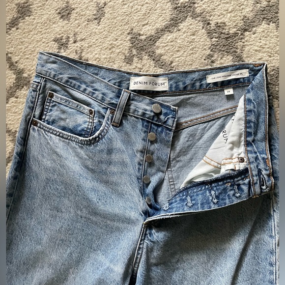 Denim Forum “The Joni High Rise Loose” Jean - Picture 2 of 4